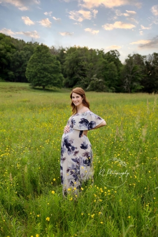 Binghamton Maternity, Maternity photos near me, Maternity outdoor, maternity studio, Endicott Maternity Photographer, Vestal Maternity photos