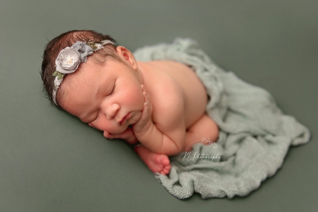 Binghamton area newborn photography, newborn photographer near me, Endicott newborn photographer, Vestal newborn photographer, affordable newborn photographer, baby pictures, baby pictures near me,