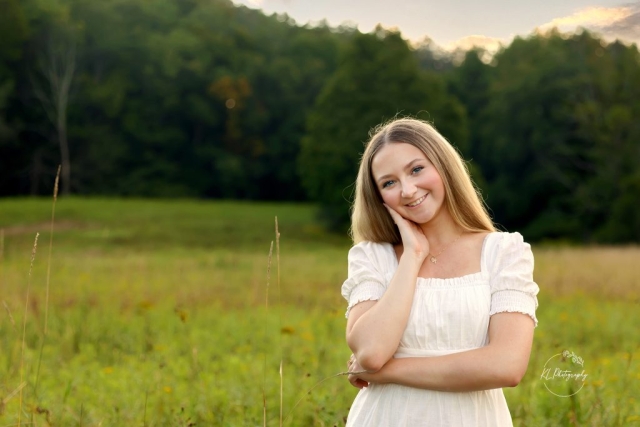 High school senior portraits near me, senior portraits, Binghamton Senior photographer, Vestal High school senior photographer, Endicott School Photographer, OFA High school, Vestal High School, UE High School, ME High School, JC High School, Binghamton High School, CV High School, CF High School, High school photos, yearbook photos, yearbook photographer, senior outdoor photography, senior portrait studio, fun senior pictures